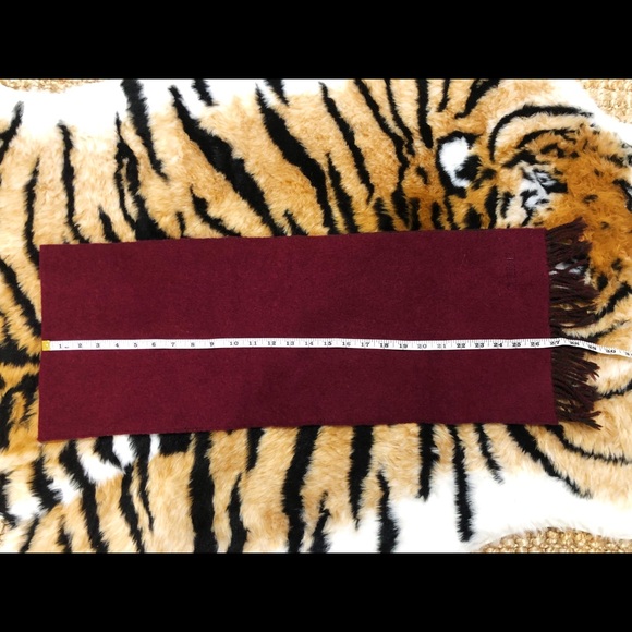 Authentic Celine two-sided Scarf - Picture 6 of 16